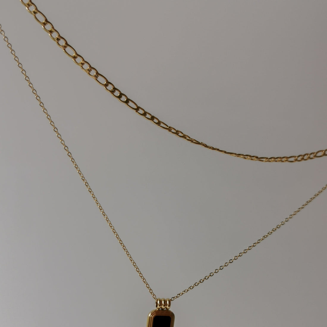 Thalia Noir Necklace (Sample)