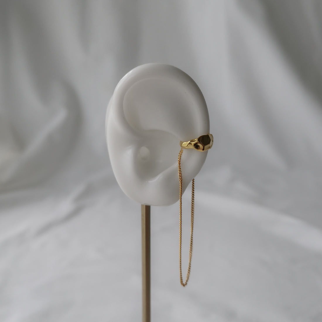 Harlow Chain Ear Cuff