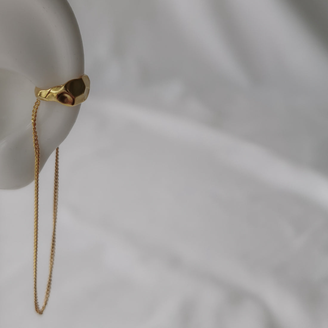 Harlow Chain Ear Cuff