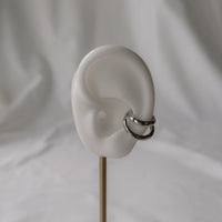 Estela Ear Cuff