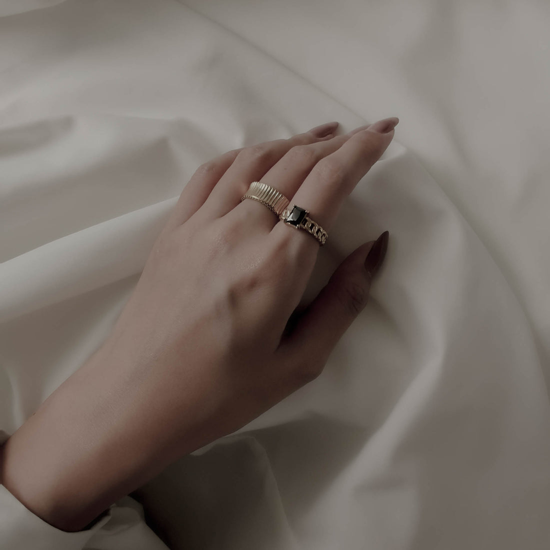 Rue Classic Noir Ring