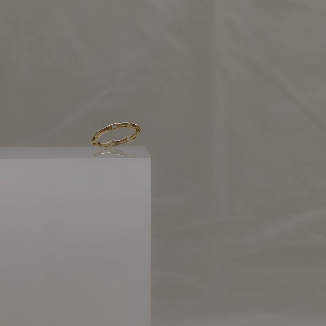 Adella II Ring