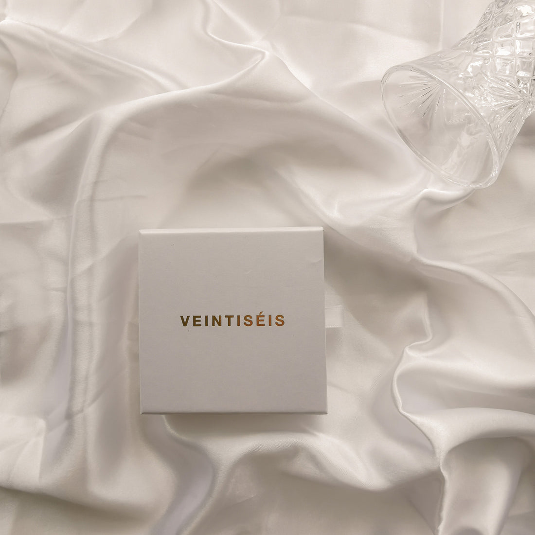 Veintiseis Gift Box